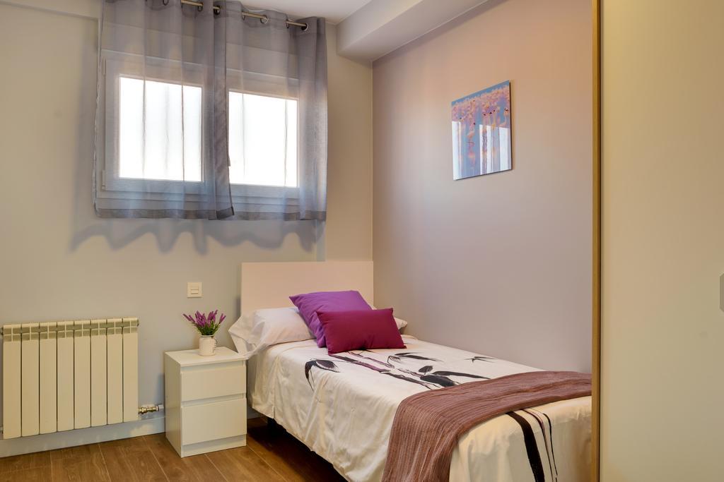 Apartamentos San Lázaro Saragoça Quarto foto
